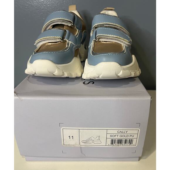 NIB Aerosoles Girl's Cally Sneakers - Size 11 - Picture 3 of 8